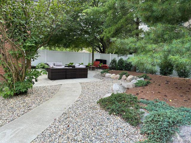 517 Oak Street Property Photo 48