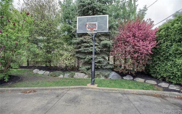 517 Oak Street Property Photo 52