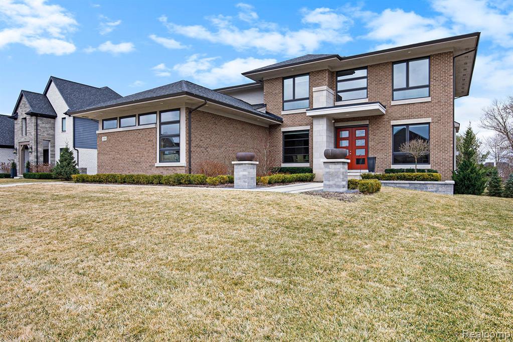 1686 Traceky Property Photo 4