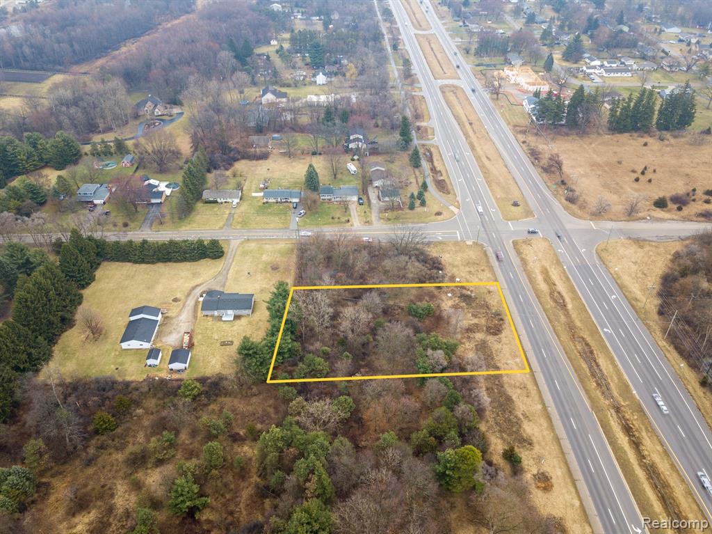 000 Highland Road Property Photo 1