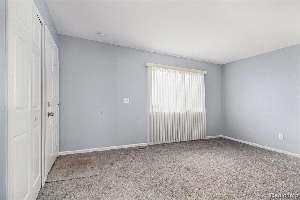 41810 Pierce Street Property Photo 8