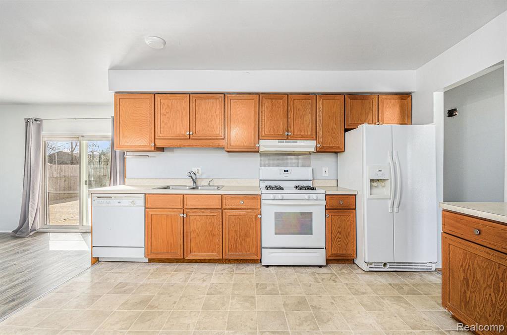 37653 Badger Drive Property Photo 12