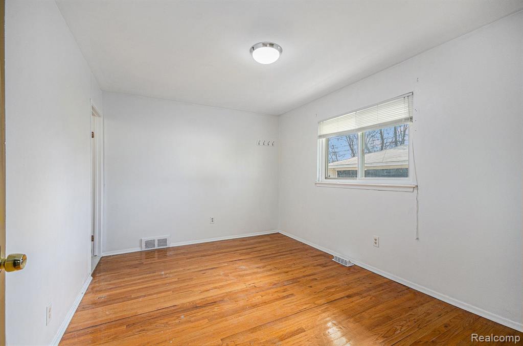 37653 Badger Drive Property Photo 15