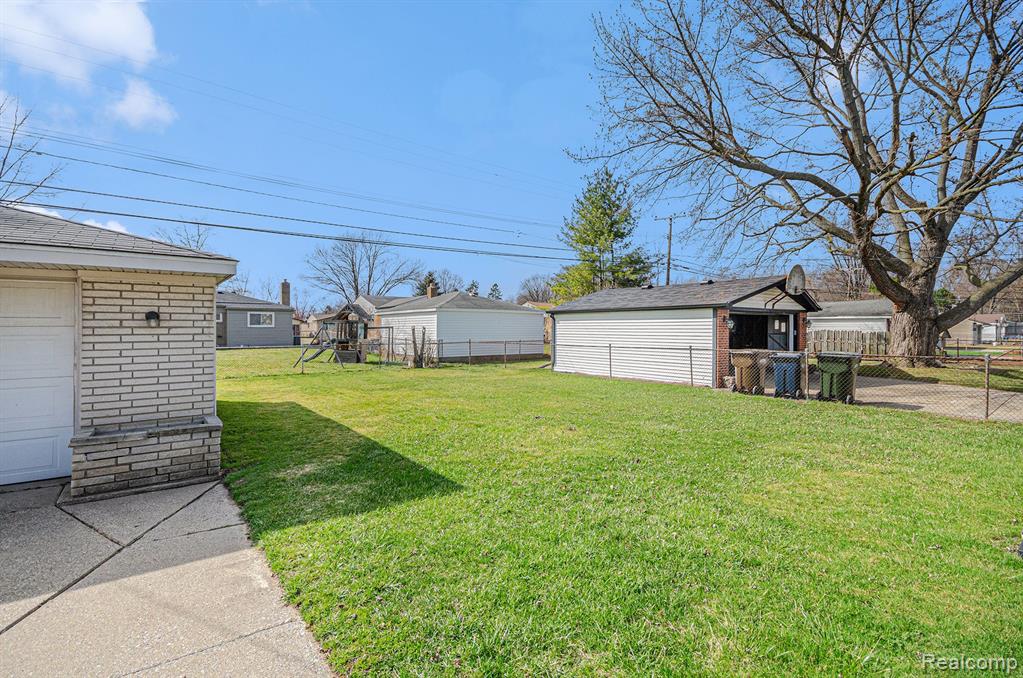 37653 Badger Drive Property Photo 24