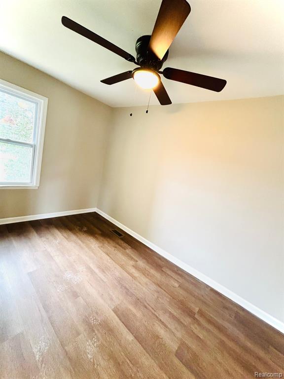 557 White Avenue Property Photo 10