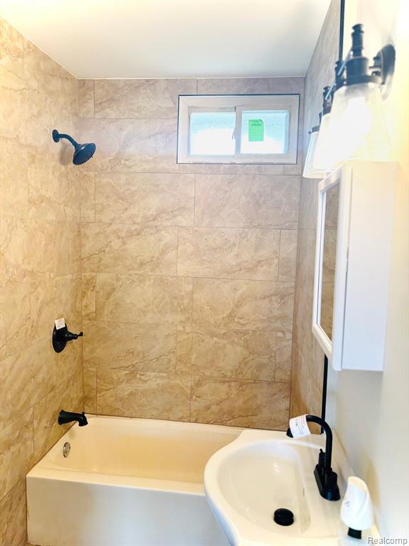 557 White Avenue Property Photo 12