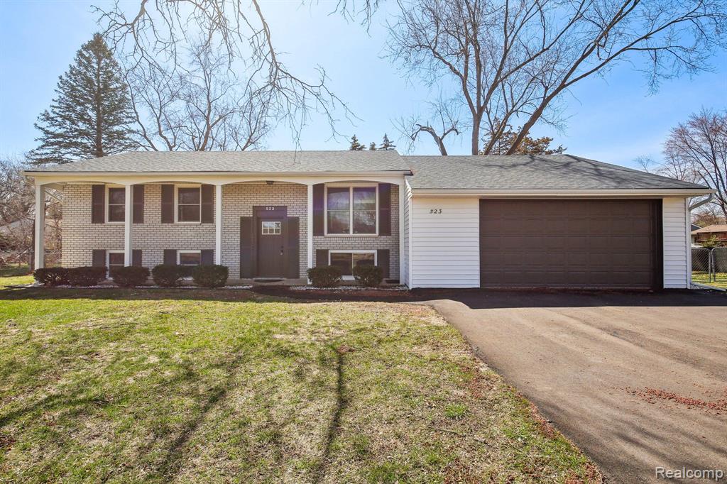 523 Glengary Road Property Photo 1