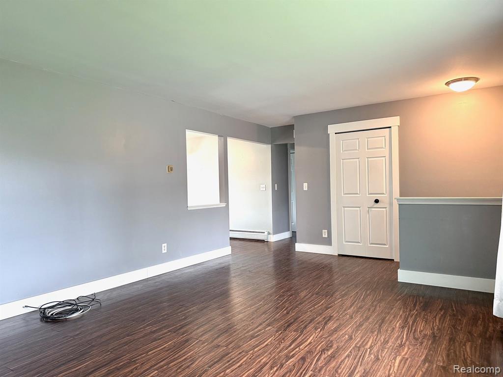 8100 Russell Street Property Photo 5