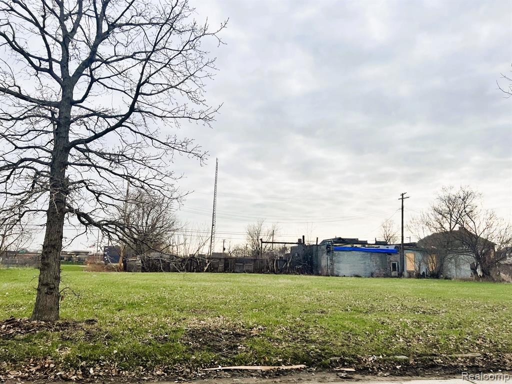 4454 15TH Street Property Photo 1