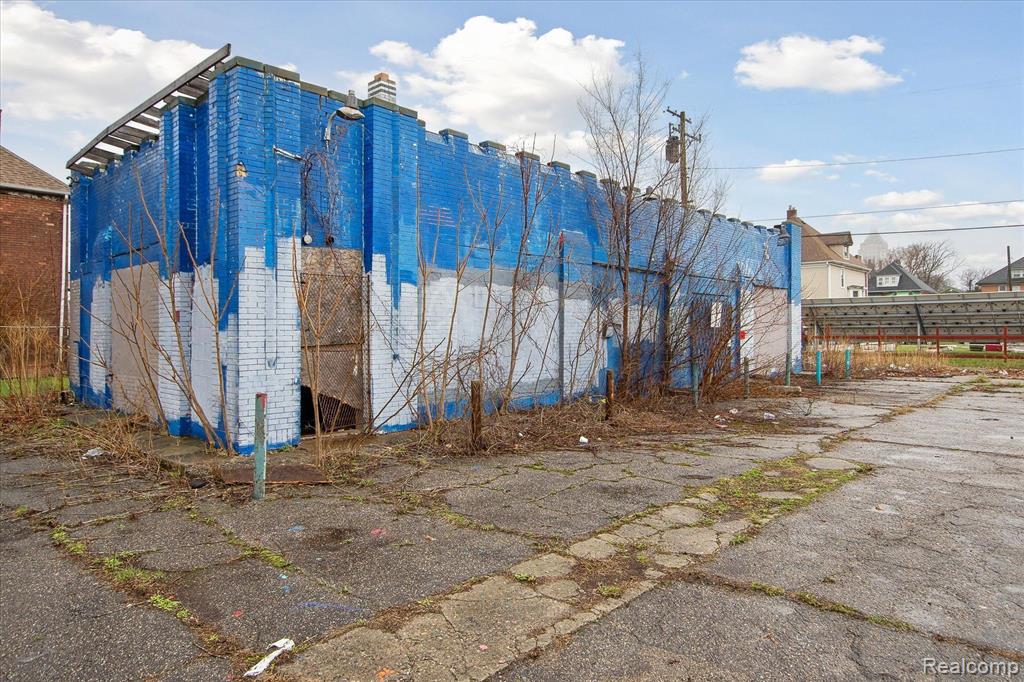 8450 3rd Street Property Photo 1