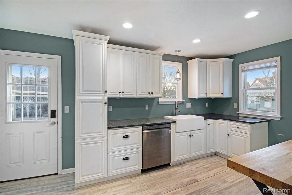 1500 Kenton Street Property Photo 4