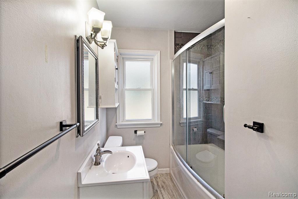 1500 Kenton Street Property Photo 11