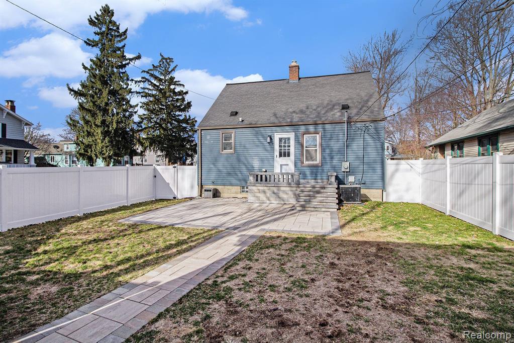 1500 Kenton Street Property Photo 18
