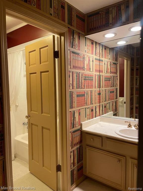 2425 Mulberry Square Property Photo 12