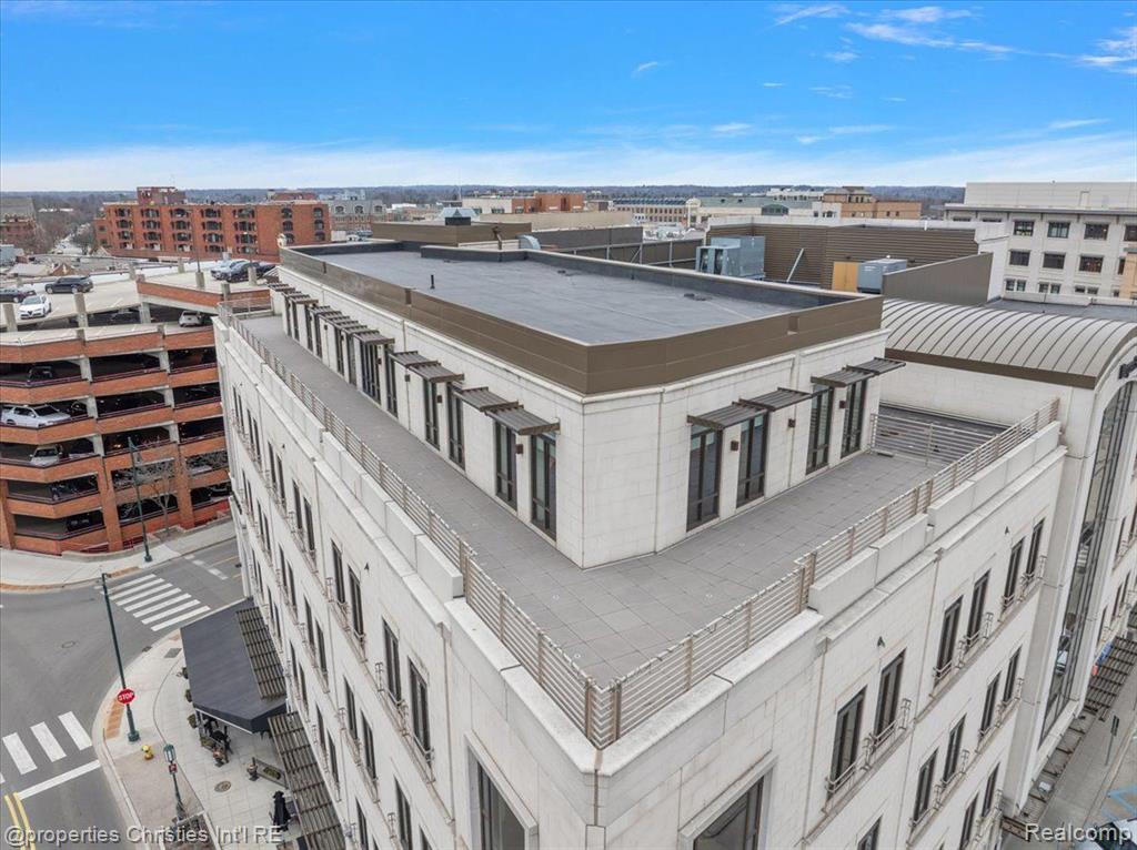 34901 Woodward Avenue Property Photo 2