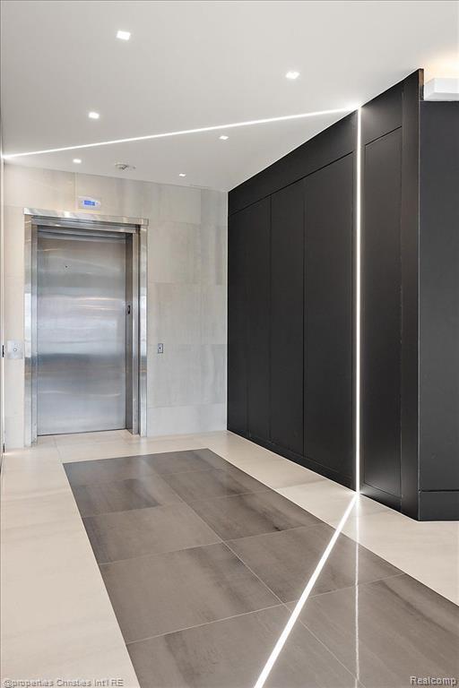 34901 Woodward Avenue Property Photo 4