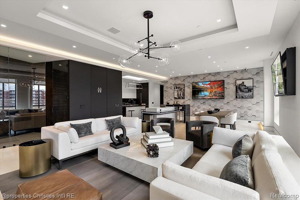 34901 Woodward Avenue Property Photo 12