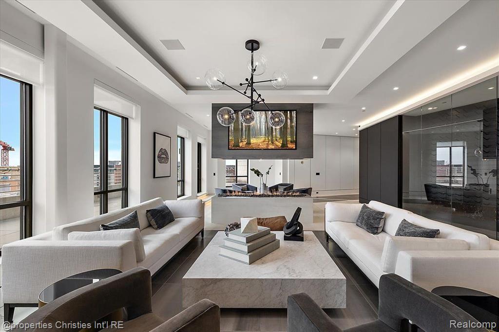 34901 Woodward Avenue Property Photo 13