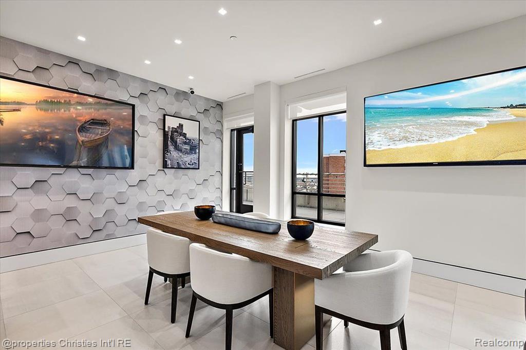 34901 Woodward Avenue Property Photo 18