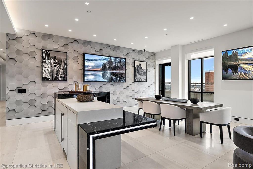 34901 Woodward Avenue Property Photo 25