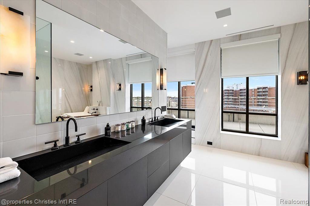 34901 Woodward Avenue Property Photo 44