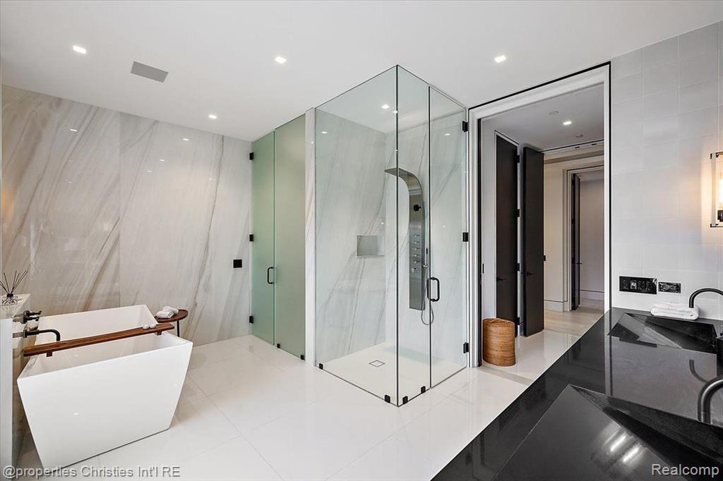 34901 Woodward Avenue Property Photo 45