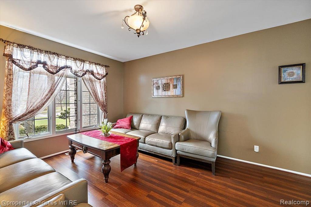 58 Ingram Drive Property Photo 6