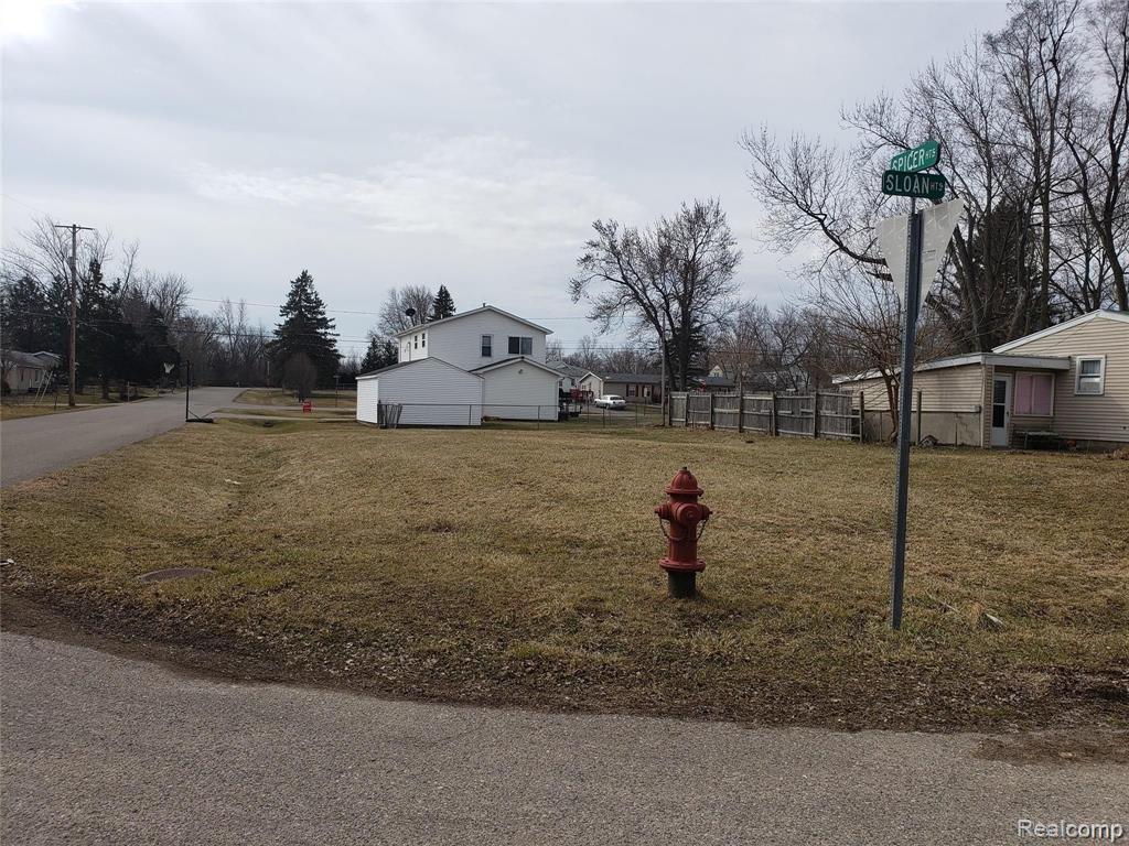 00 Sloan Heights Property Photo 2