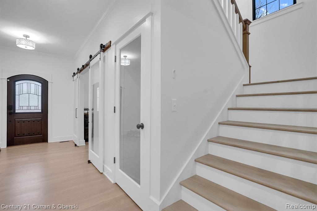 324 W Houstonia Avenue Property Photo 21