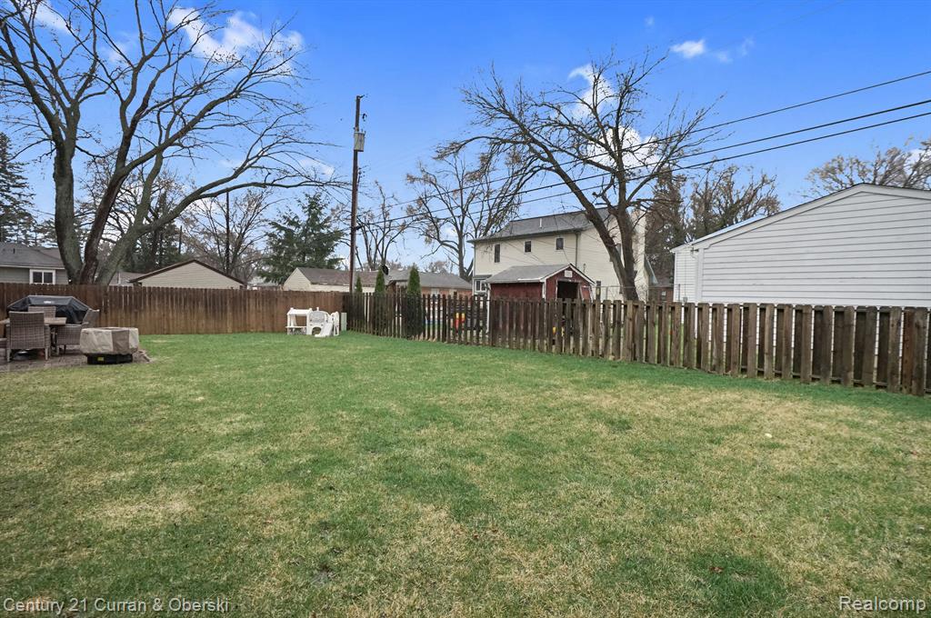 324 W Houstonia Avenue Property Photo 41