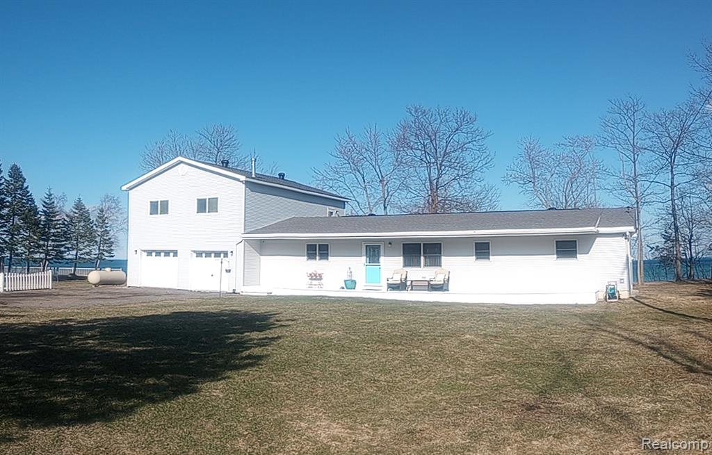 7166 Lighthouse Road Property Photo