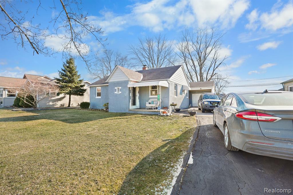 47978 Jefferson Avenue Property Photo 1