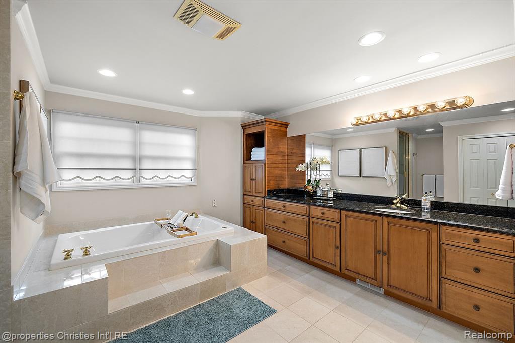 745 Wallace Street Property Photo 28