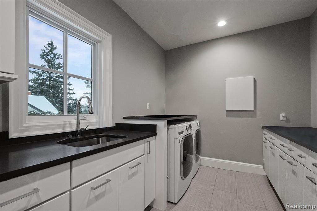 1044 Lakeside Drive Property Photo 40