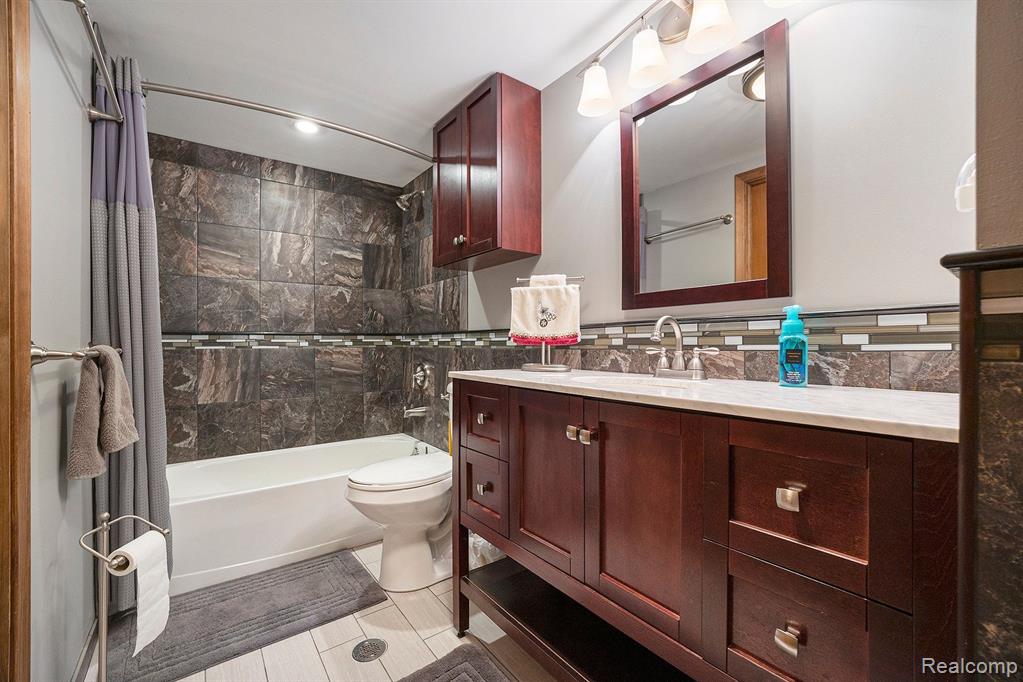779 Medinah Drive Property Photo 40