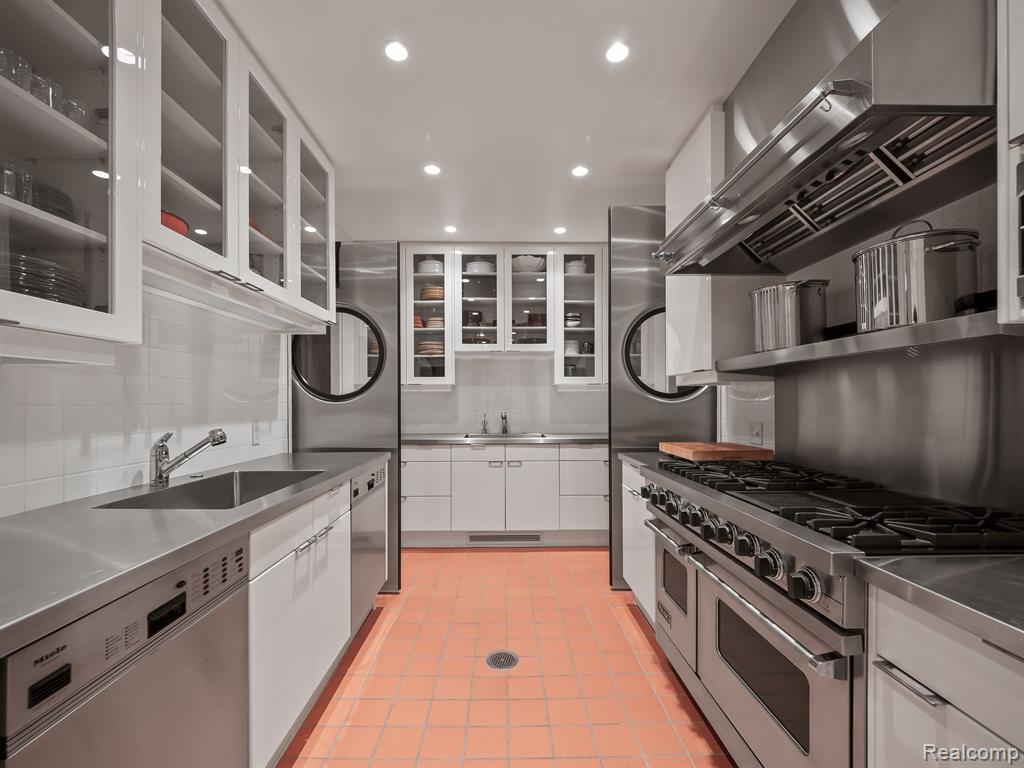 834 Southfield Road Property Photo 39