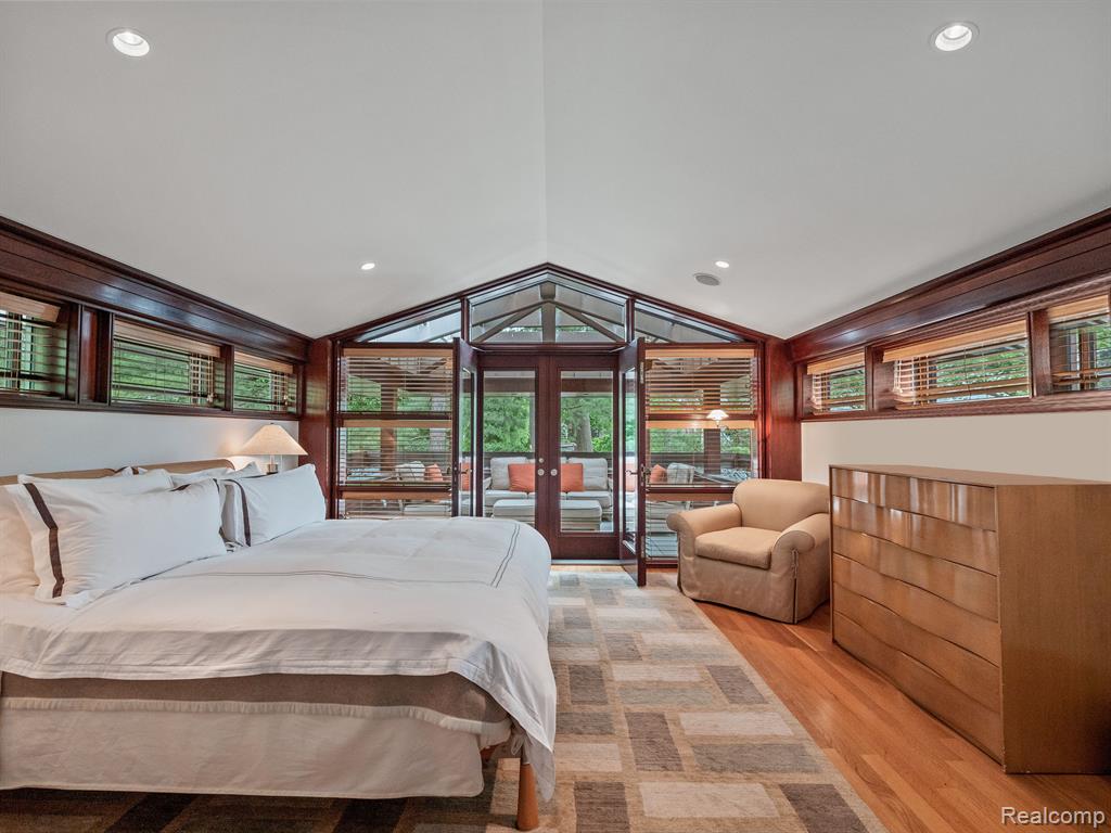 834 Southfield Road Property Photo 65