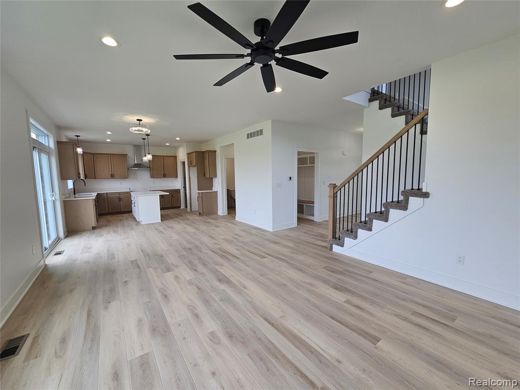 3071 Regatta Drive Property Photo 3