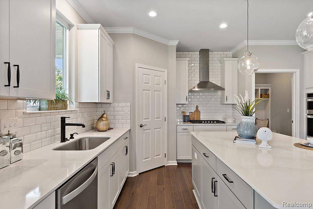 13268 Cousin Property Photo 31