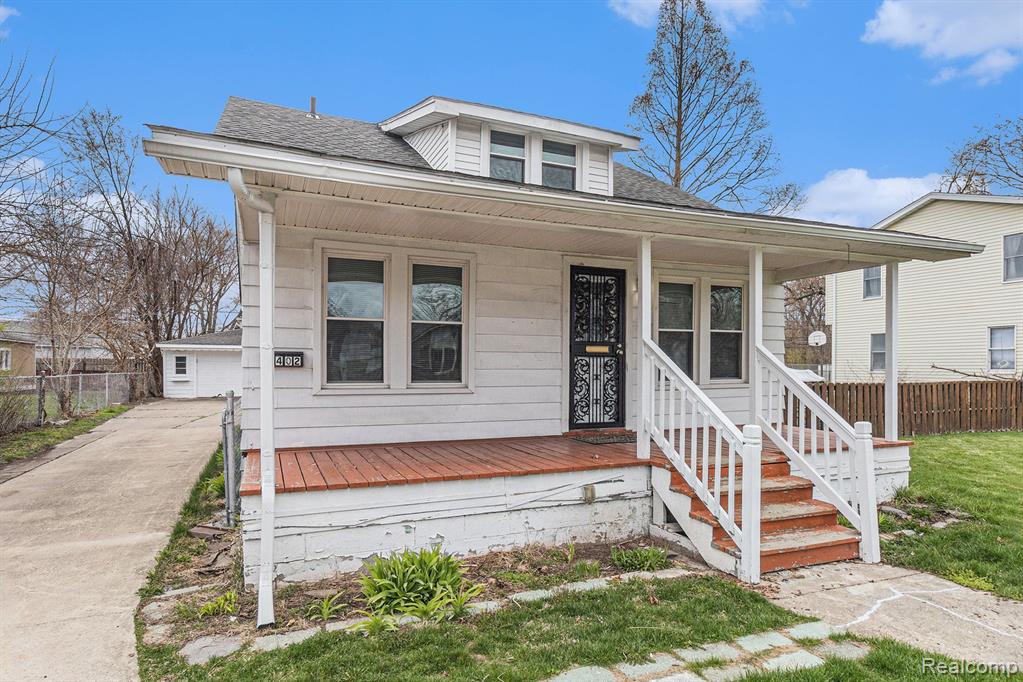 5402 Croissant Street Property Photo 4