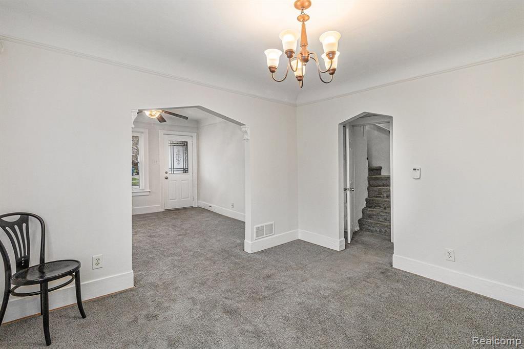 5402 Croissant Street Property Photo 7