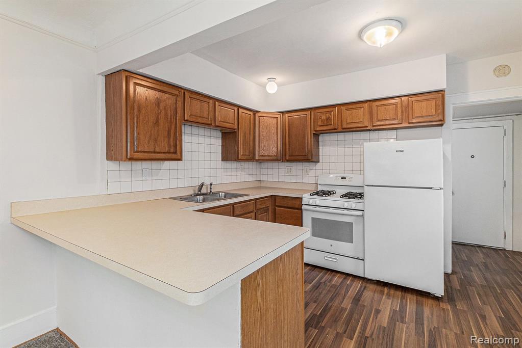 5402 Croissant Street Property Photo 9