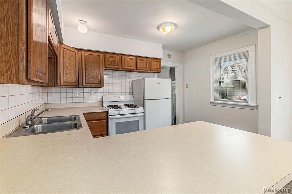 5402 Croissant Street Property Photo 10
