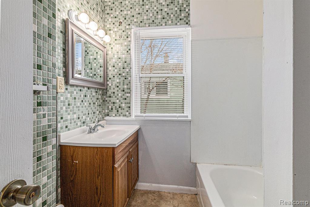 5402 Croissant Street Property Photo 19