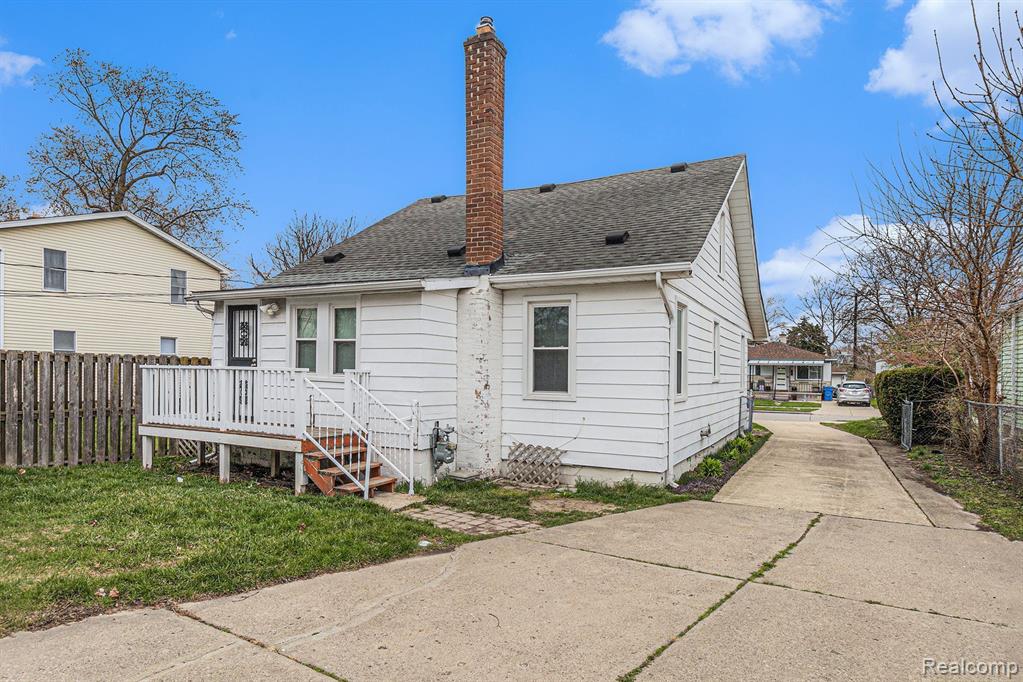 5402 Croissant Street Property Photo 24