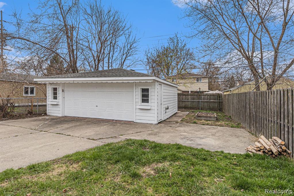 5402 Croissant Street Property Photo 26