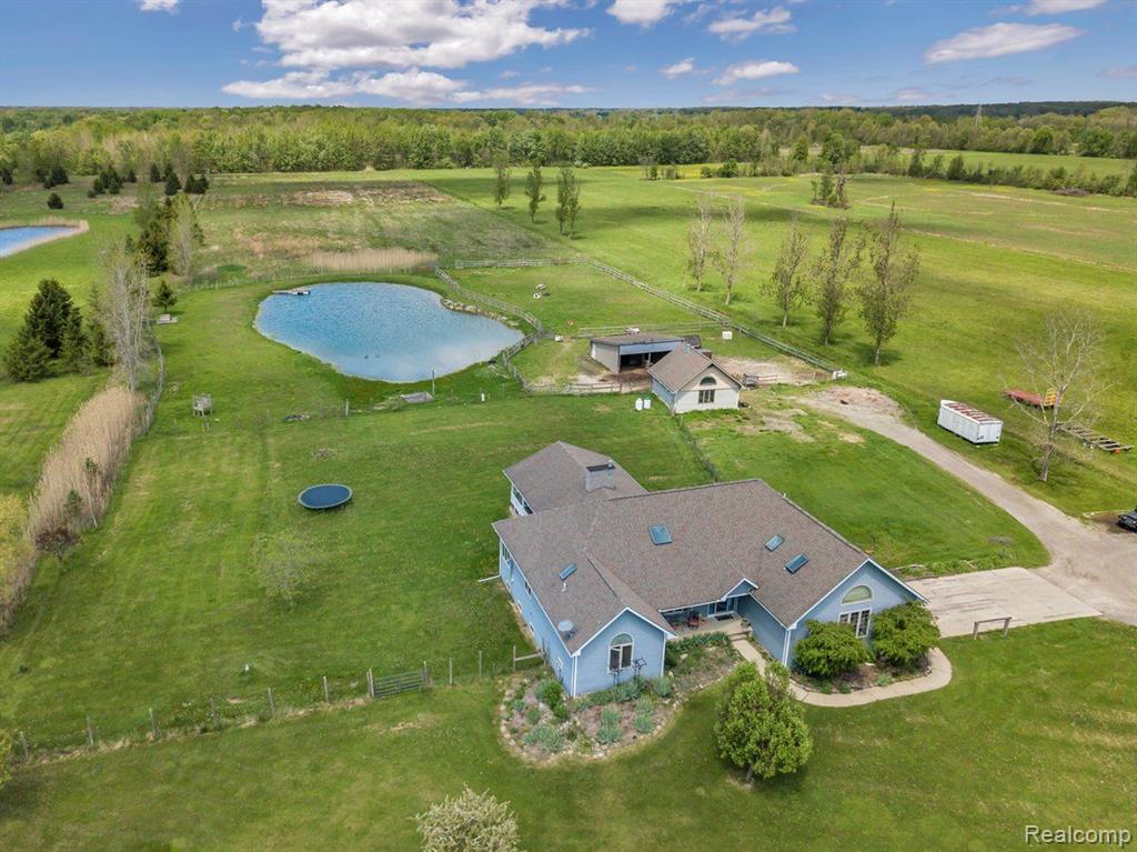8322 N Short Road Property Photo 1