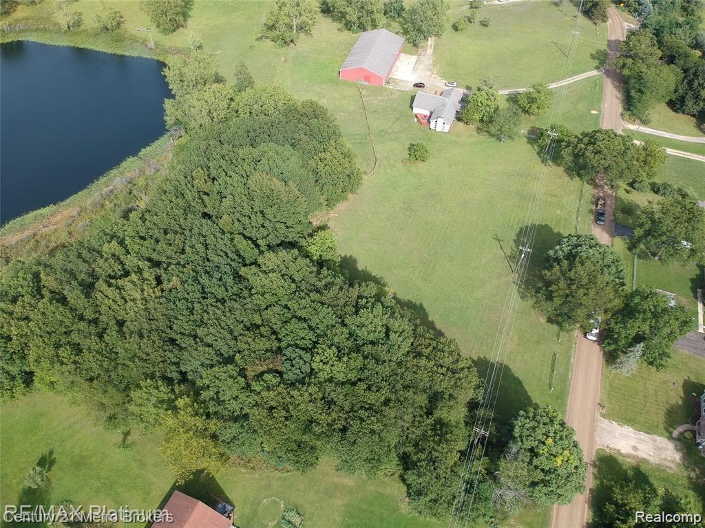 00 Demode Parcel B Road Property Photo 3