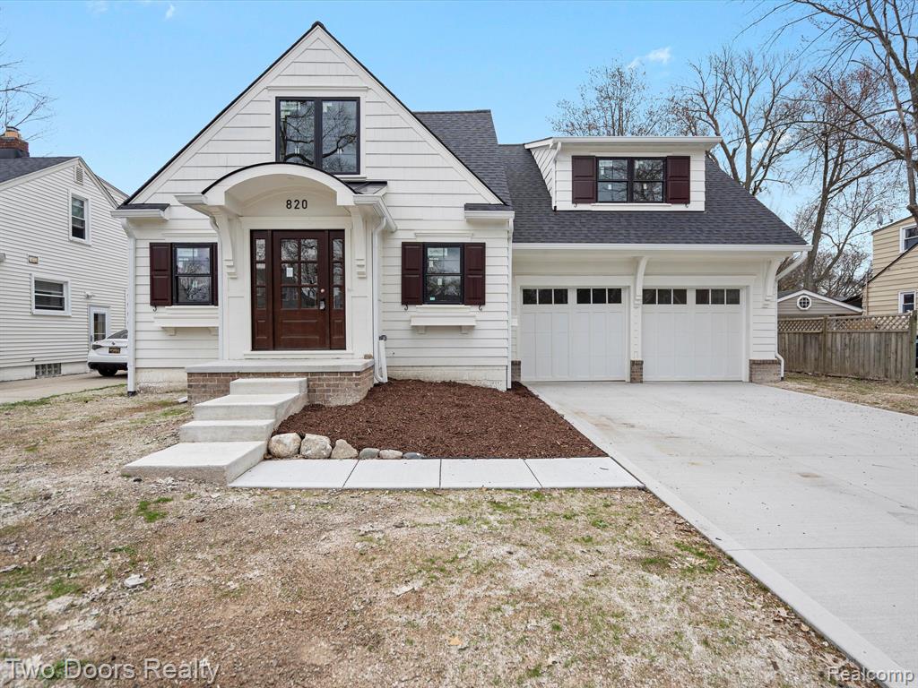820 Oakridge Avenue Property Photo 1