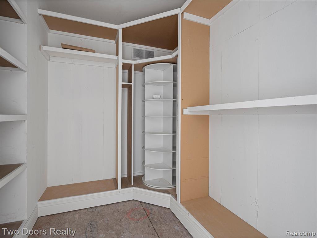 820 Oakridge Avenue Property Photo 36